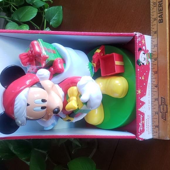 New Disney Mickey Mouse Candy Dispenser Santa Christmas presents - Picture 13 of 14